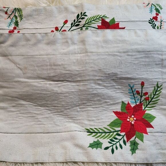 Christmas Holiday Wreaths Reversible Placemats Set of 2 - Picture 2 of 2